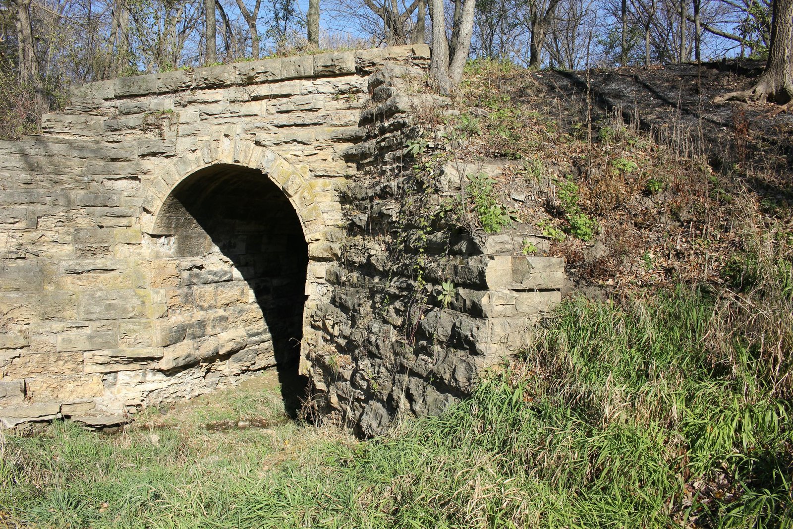 Southwest wing wall